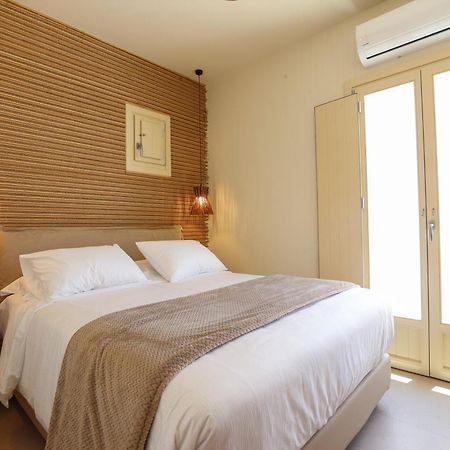 Life Suites Tourlos Room photo